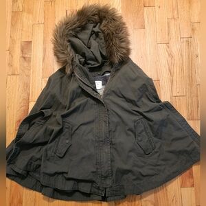 GAP Vintage dark Green Cape with Faux Fur Lining